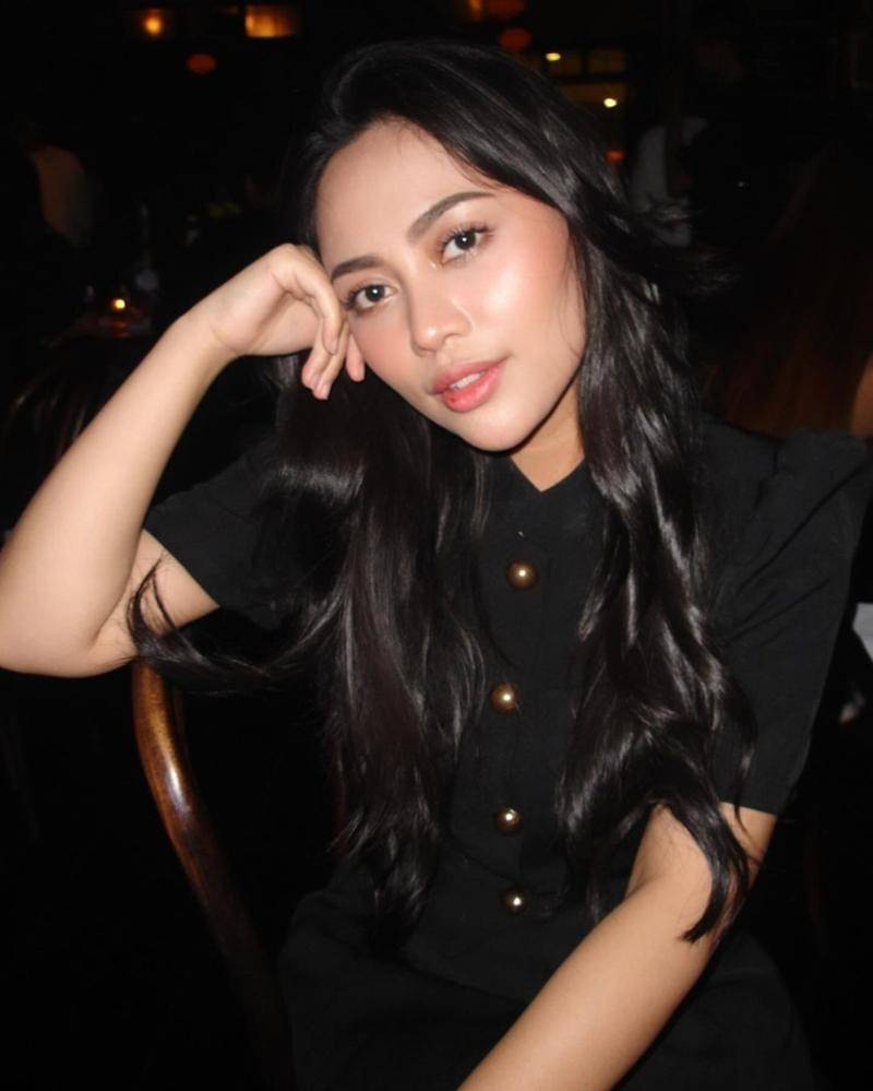 Instagram.com/rachelvennya